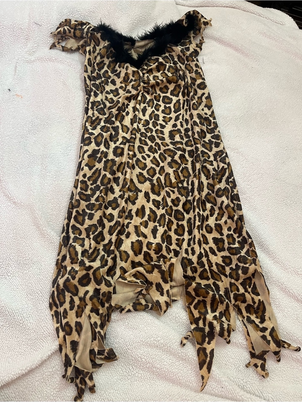 vintage leopard cave women’s Halloween costume